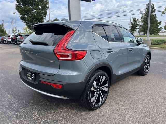 2023 Volvo XC40 Ultimate Bright Theme