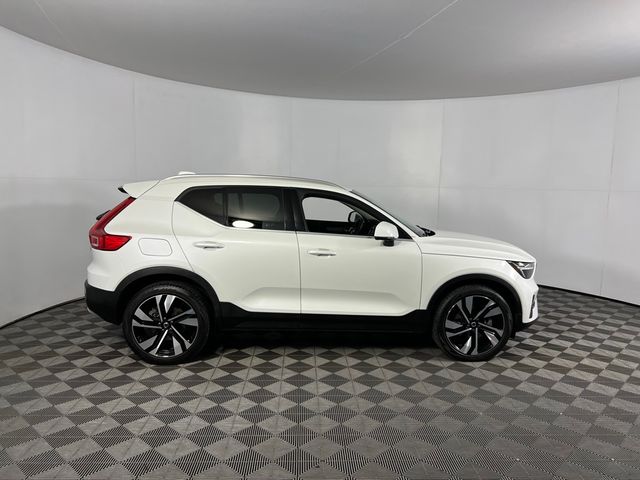 2023 Volvo XC40 Ultimate Bright Theme