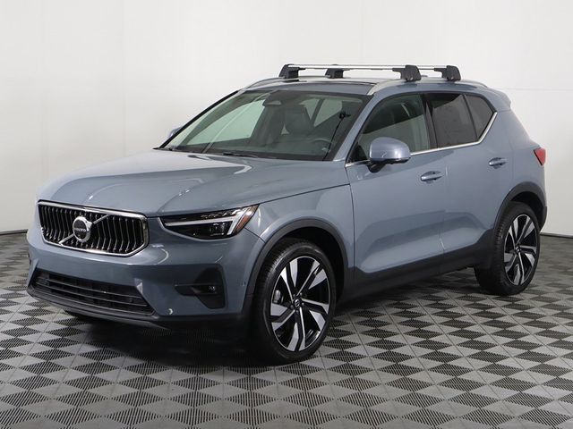 2023 Volvo XC40 Ultimate Bright Theme