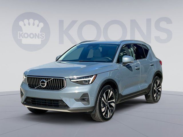 2023 Volvo XC40 Ultimate Bright Theme