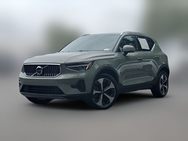 2023 Volvo XC40 Ultimate Bright Theme