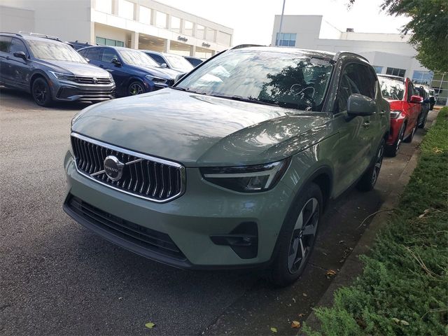 2023 Volvo XC40 Ultimate Bright Theme