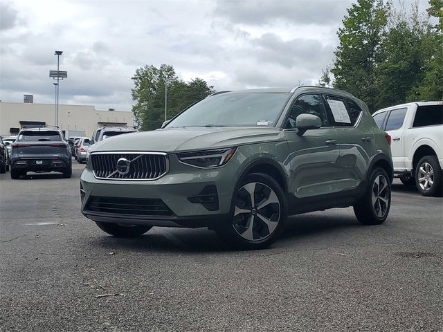 2023 Volvo XC40 Ultimate Bright Theme