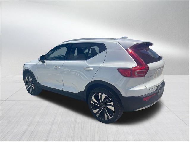 2023 Volvo XC40 Ultimate Bright Theme