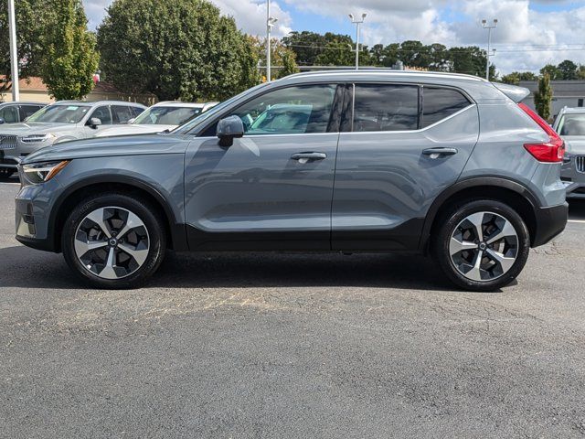 2023 Volvo XC40 Ultimate Bright Theme