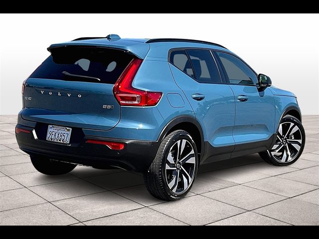 2023 Volvo XC40 Ultimate Dark Theme