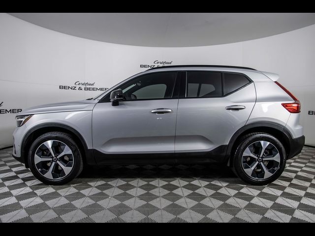 2023 Volvo XC40 Ultimate Dark Theme