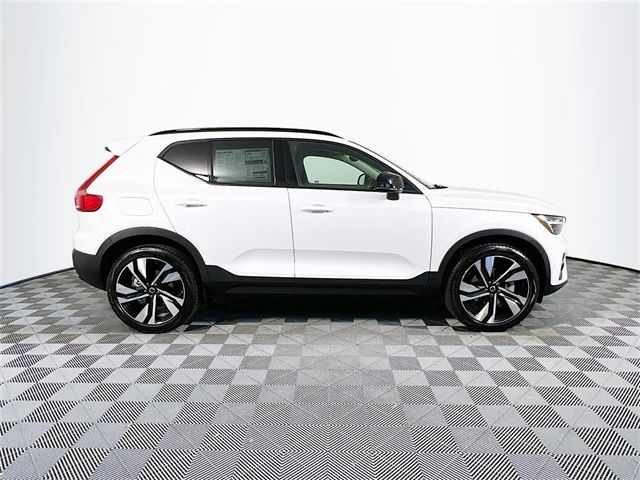 2023 Volvo XC40 Ultimate Dark Theme
