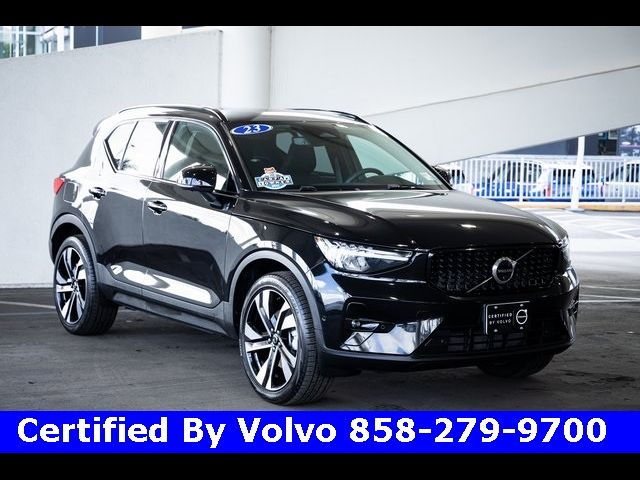 2023 Volvo XC40 Ultimate Dark Theme