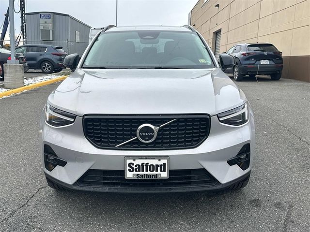 2023 Volvo XC40 Ultimate Dark Theme