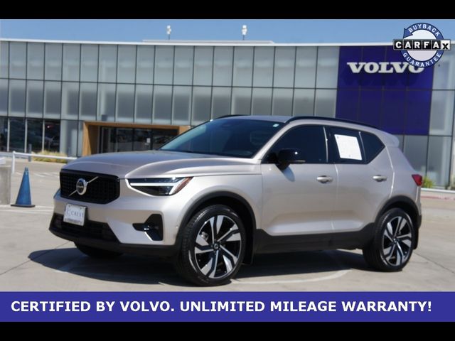 2023 Volvo XC40 Ultimate Dark Theme