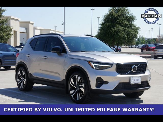 2023 Volvo XC40 Ultimate Dark Theme