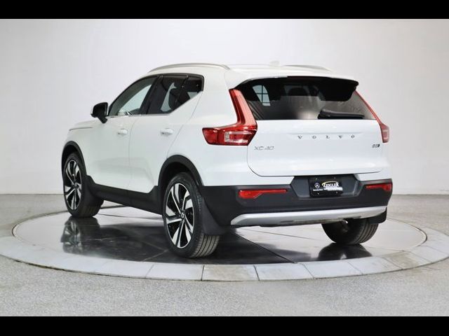 2023 Volvo XC40 Ultimate Bright Theme