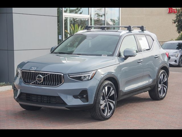 2023 Volvo XC40 Ultimate Bright Theme