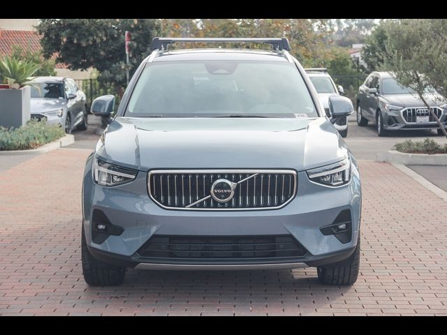 2023 Volvo XC40 Ultimate Bright Theme