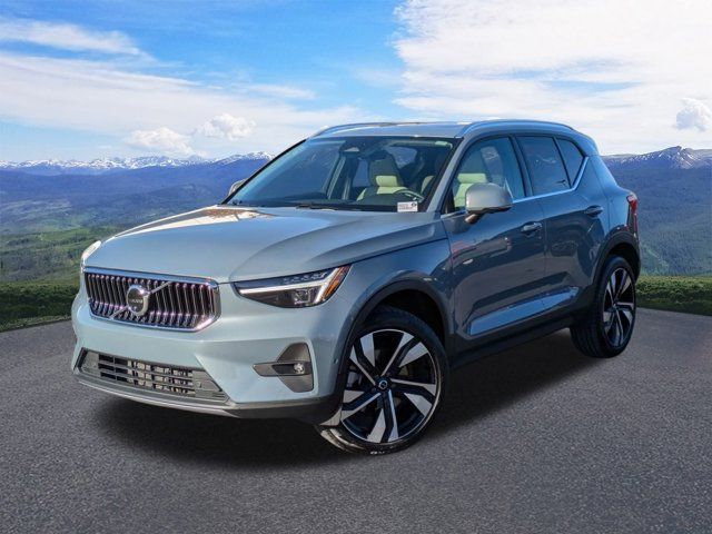 2023 Volvo XC40 Ultimate Bright Theme