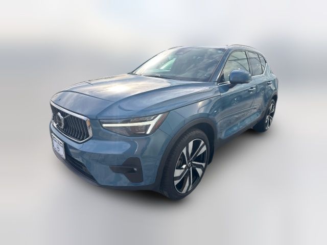 2023 Volvo XC40 Ultimate Bright Theme