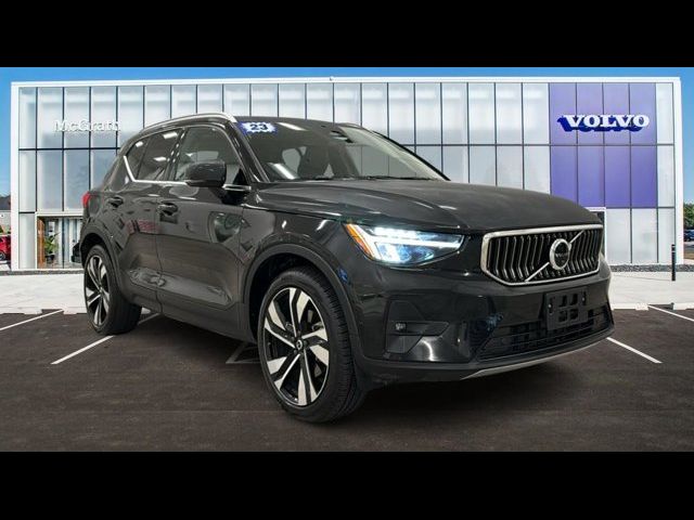 2023 Volvo XC40 Ultimate Bright Theme