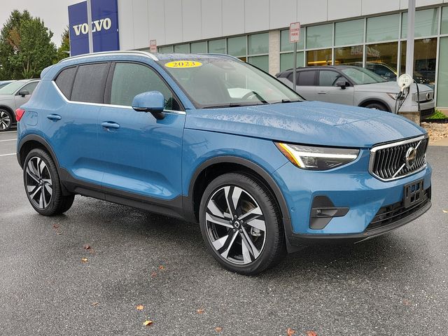 2023 Volvo XC40 Ultimate Bright Theme