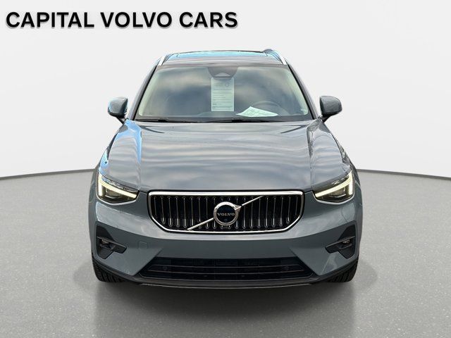 2023 Volvo XC40 Ultimate Bright Theme
