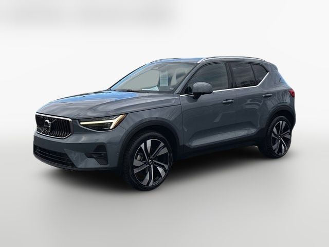 2023 Volvo XC40 Ultimate Bright Theme