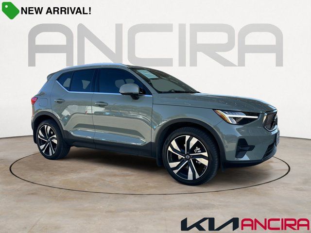 2023 Volvo XC40 Ultimate Bright Theme