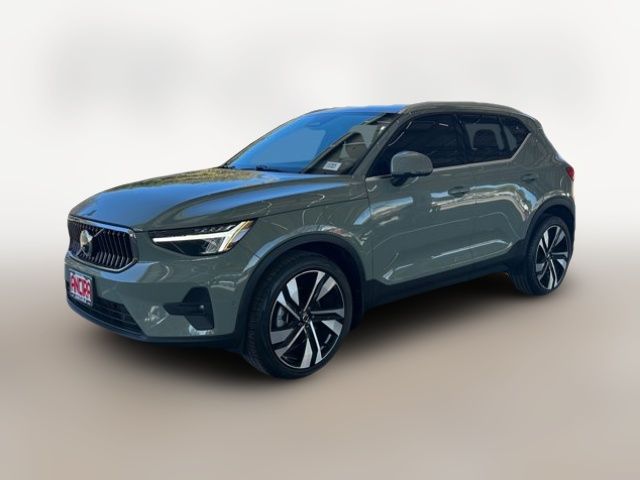 2023 Volvo XC40 Ultimate Bright Theme