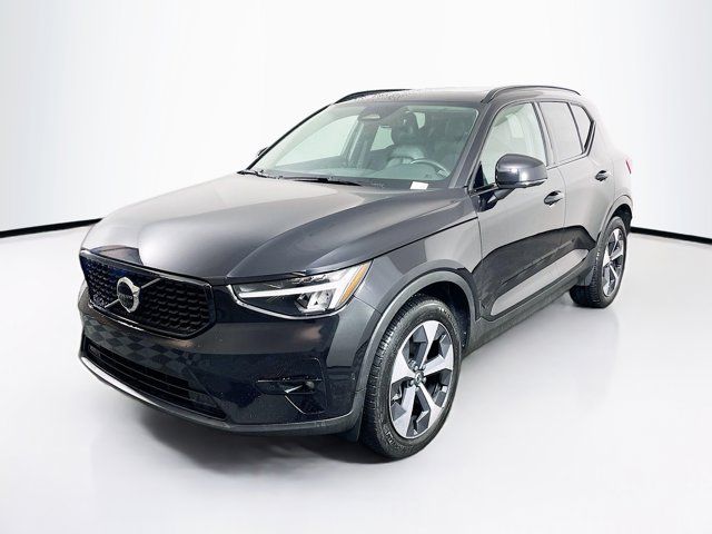 2023 Volvo XC40 Ultimate Dark Theme