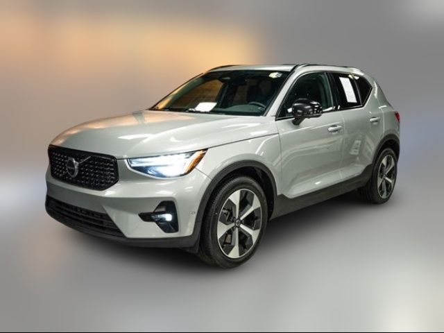 2023 Volvo XC40 Ultimate Dark Theme