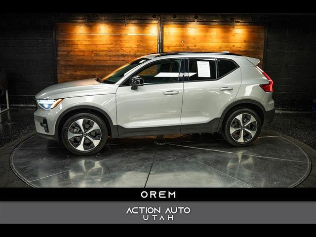 2023 Volvo XC40 Ultimate Dark Theme