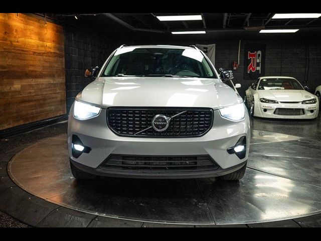 2023 Volvo XC40 Ultimate Dark Theme