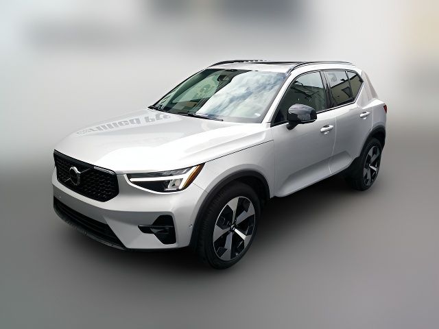 2023 Volvo XC40 Ultimate Dark Theme