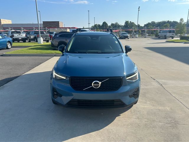 2023 Volvo XC40 Ultimate Dark Theme