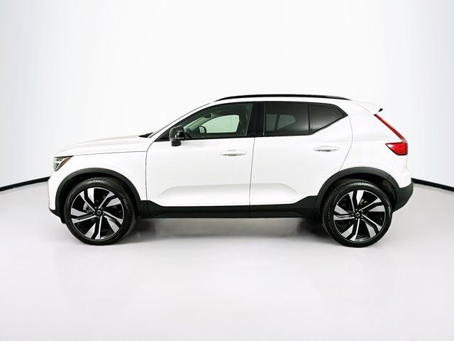 2023 Volvo XC40 Ultimate Dark Theme