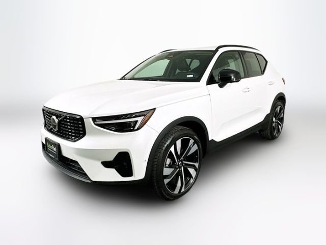 2023 Volvo XC40 Ultimate Dark Theme