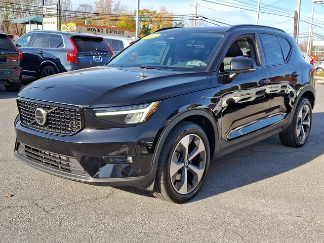 2023 Volvo XC40 Ultimate Dark Theme