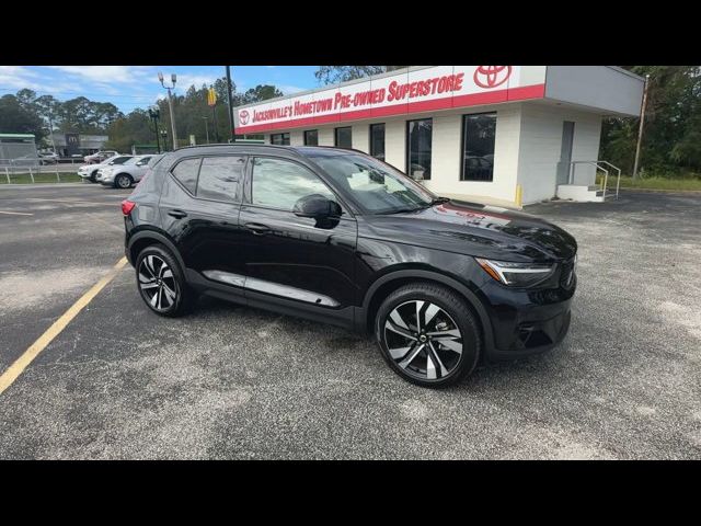 2023 Volvo XC40 Ultimate Dark Theme