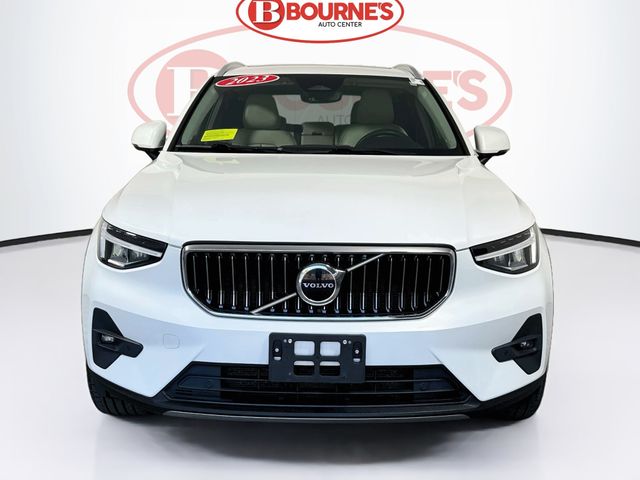 2023 Volvo XC40 Plus Bright Theme