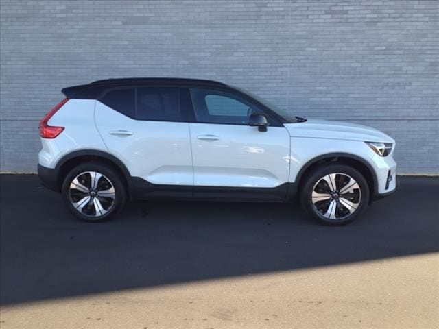 2023 Volvo XC40 Recharge Pure Electric Plus