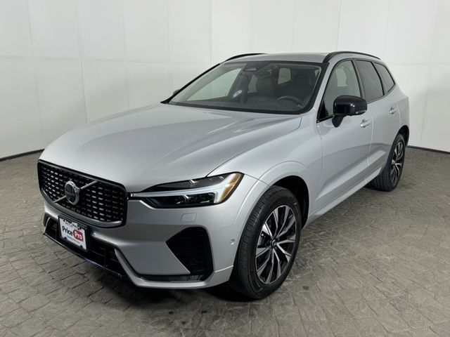 2023 Volvo XC60 Plus Dark Theme