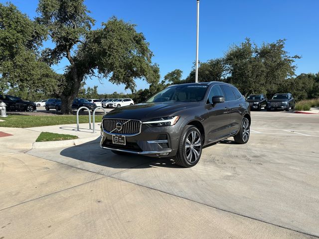 2023 Volvo XC60 Plus Bright Theme