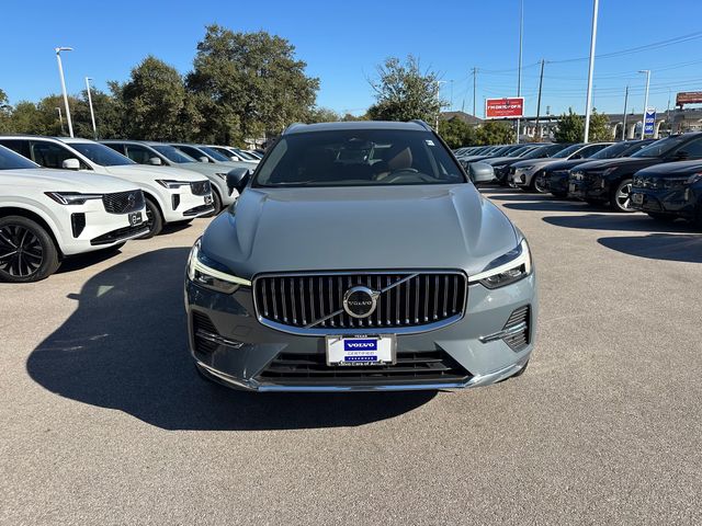 2023 Volvo XC60 Plus Bright Theme