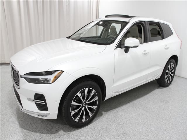 2023 Volvo XC60 Plus Bright Theme