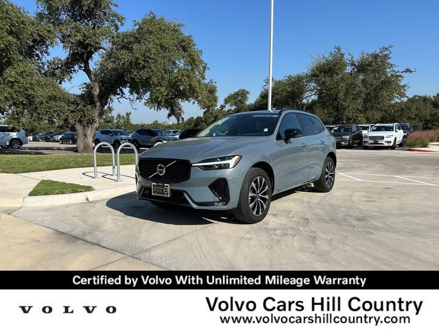 2023 Volvo XC60 Plus Dark Theme