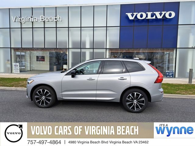 2023 Volvo XC60 Plus Dark Theme