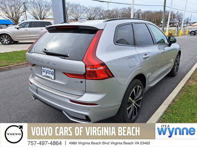 2023 Volvo XC60 Plus Dark Theme