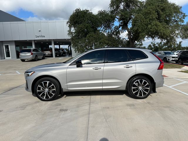 2023 Volvo XC60 Ultimate Dark Theme