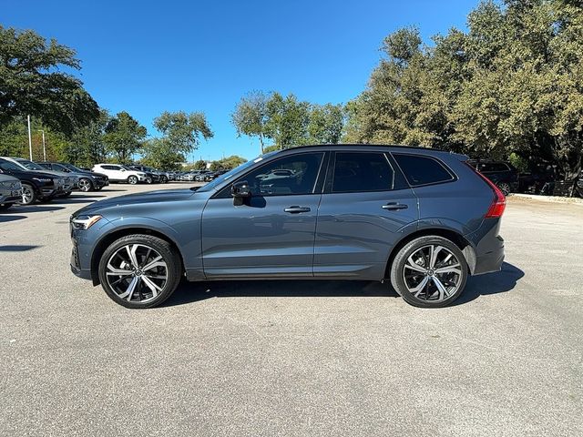 2023 Volvo XC60 Ultimate Dark Theme