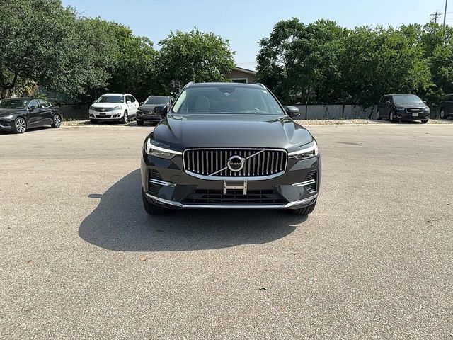 2023 Volvo XC60 Ultimate Bright Theme