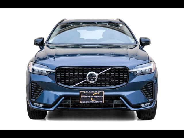 2023 Volvo XC60 Plus Dark Theme